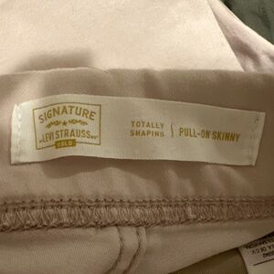 Pale Pink Levi’s Strauss Gold Label Pull-On Skinny Jeans